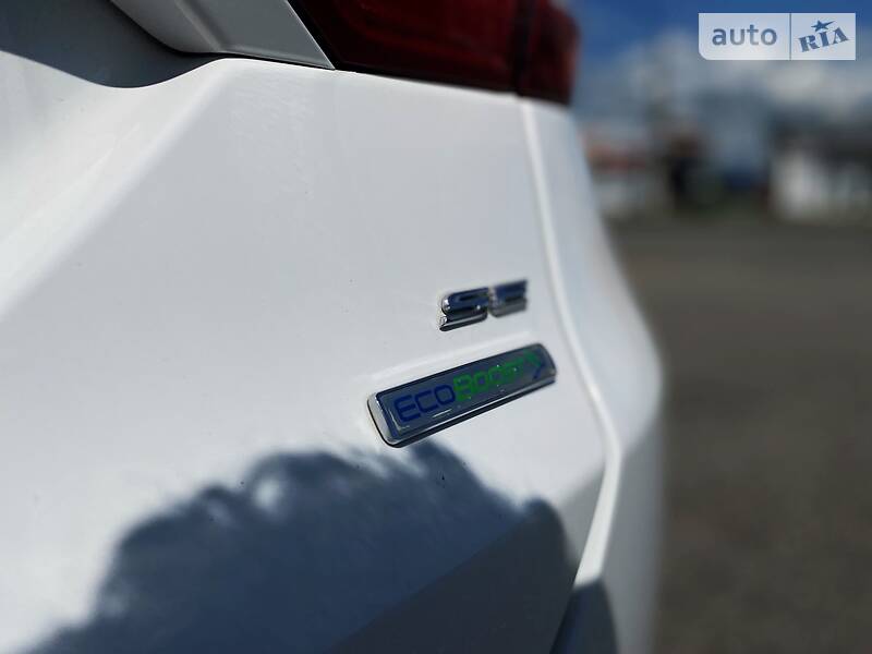 Седан Ford Fusion 2015 в Черновцах
