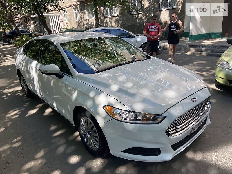 Седан Ford Fusion 2014 в Києві