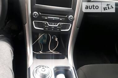Седан Ford Fusion 2018 в 