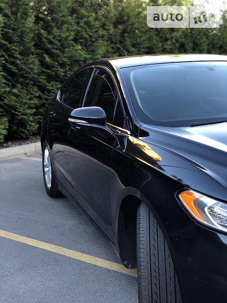 Седан Ford Fusion 2014 в Києві