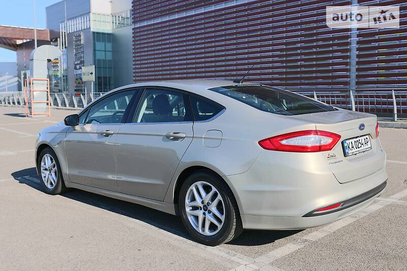 Седан Ford Fusion 2014 в Києві