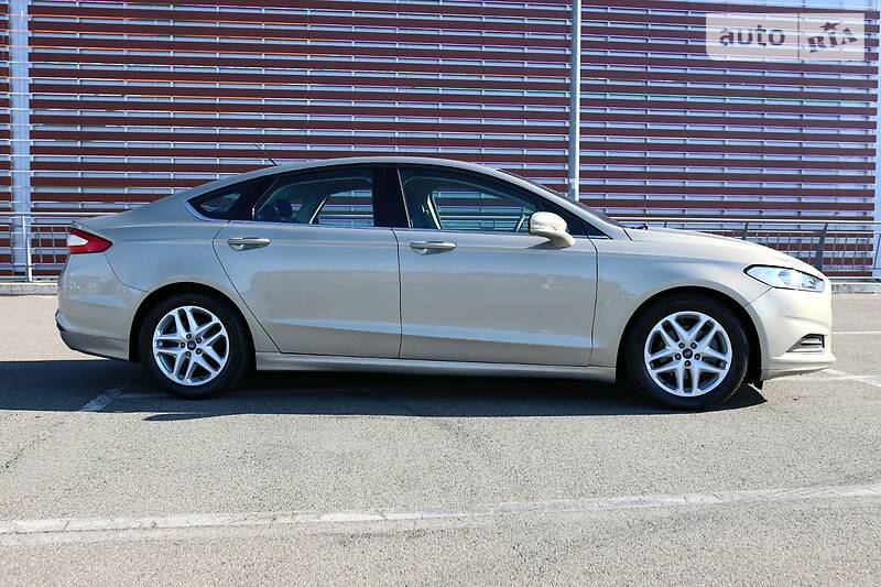 Седан Ford Fusion 2014 в Києві