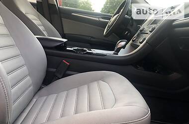 Седан Ford Fusion 2015 в 