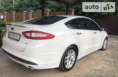 Седан Ford Fusion 2014 в 