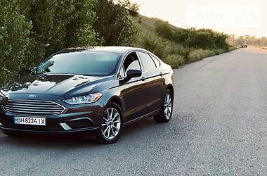 Седан Ford Fusion 2017 в 