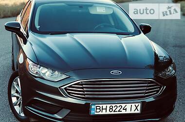 Седан Ford Fusion 2017 в 