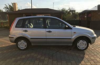 Хэтчбек Ford Fusion 2005 в 