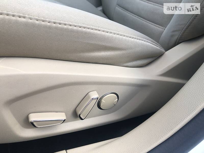 Седан Ford Fusion 2013 в Стрию