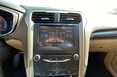 Седан Ford Fusion 2013 в 