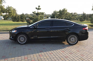 Седан Ford Fusion 2013 в Измаиле