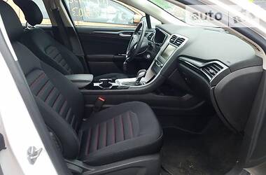 Седан Ford Fusion 2014 в 