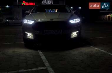 Седан Ford Fusion 2015 в 