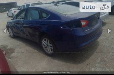 Седан Ford Fusion 2015 в Львові