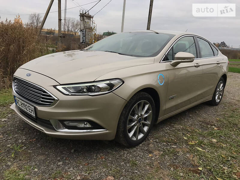 Седан Ford Fusion 2017 в Львове