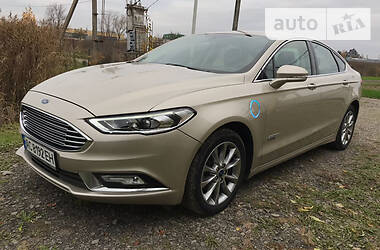 Седан Ford Fusion 2017 в Львове