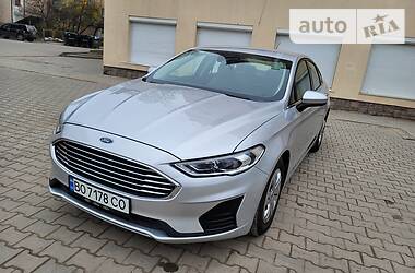 Седан Ford Fusion 2019 в Тернополе