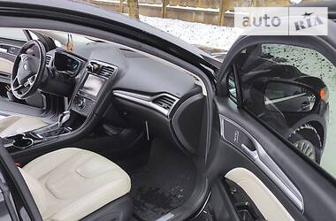 Седан Ford Fusion 2015 в 