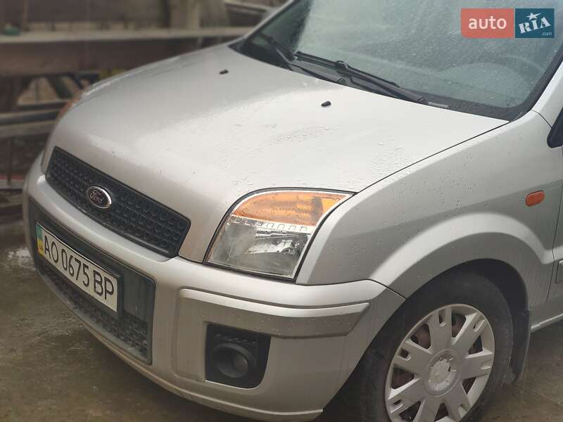 Хетчбек Ford Fusion 2012 в Мукачевому