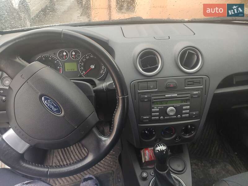 Хетчбек Ford Fusion 2012 в Мукачевому