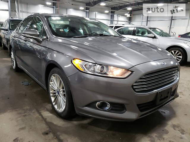 Седан Ford Fusion 2014 в 