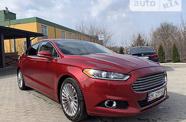 Седан Ford Fusion 2016 в Ровно