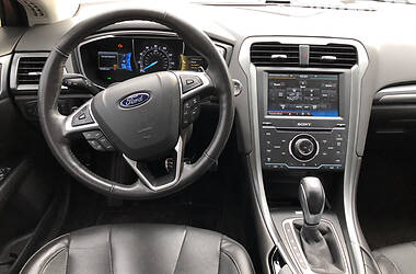 Седан Ford Fusion 2014 в 