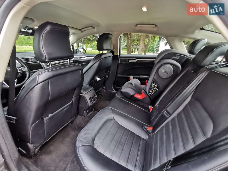 Седан Ford Fusion 2018 в Рівному
