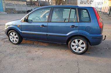Хэтчбек Ford Fusion 2005 в 