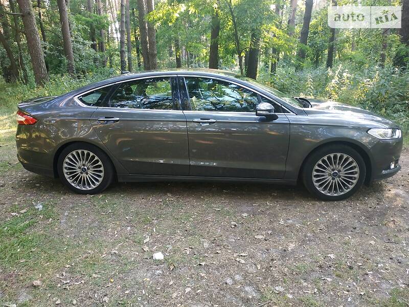 Седан Ford Fusion 2015 в Чернігові