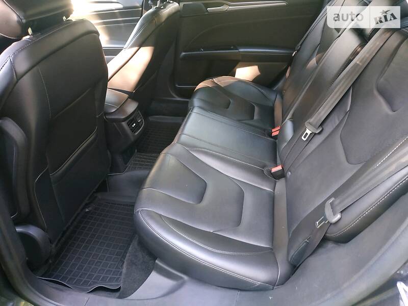 Седан Ford Fusion 2015 в Чернігові