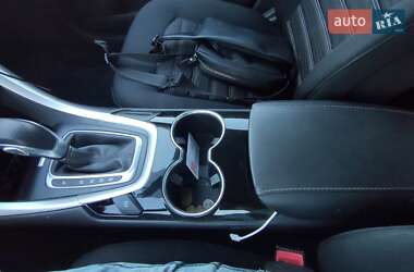 Седан Ford Fusion 2015 в 