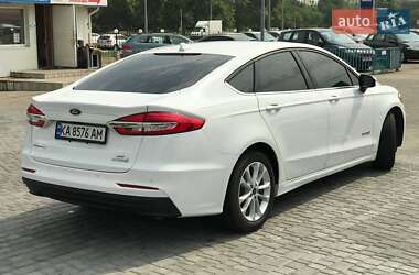 Седан Ford Fusion 2019 в Киеве