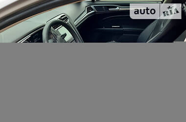 Седан Ford Fusion 2016 в 
