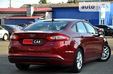 Седан Ford Fusion 2015 в 