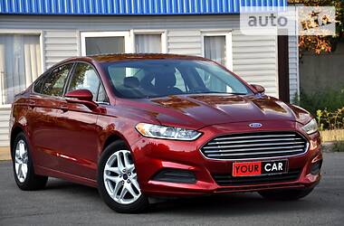Седан Ford Fusion 2015 в 