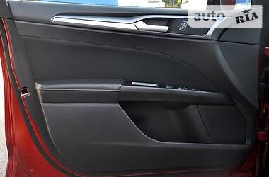 Седан Ford Fusion 2015 в 