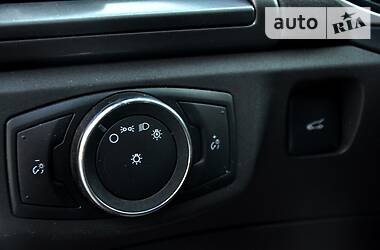 Седан Ford Fusion 2015 в 