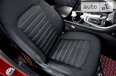 Седан Ford Fusion 2015 в 