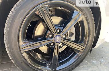 Седан Ford Fusion 2016 в 