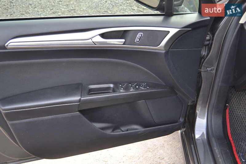 Седан Ford Fusion 2020 в Иршаве