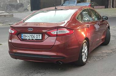 Седан Ford Fusion 2014 в 