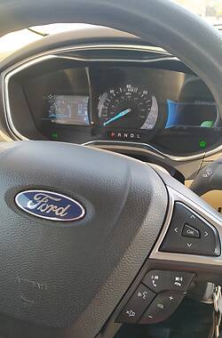 Седан Ford Fusion 2013 в 