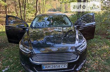 Седан Ford Fusion 2014 в Коростене