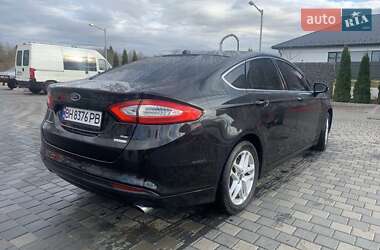 Седан Ford Fusion 2013 в Самборе