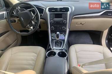Седан Ford Fusion 2013 в 