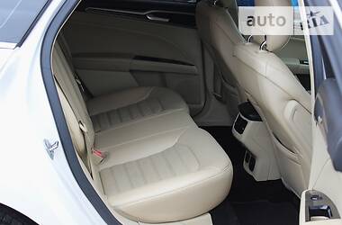 Седан Ford Fusion 2012 в 