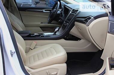 Седан Ford Fusion 2012 в 