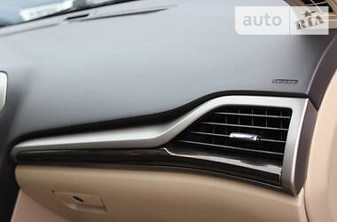 Седан Ford Fusion 2012 в 