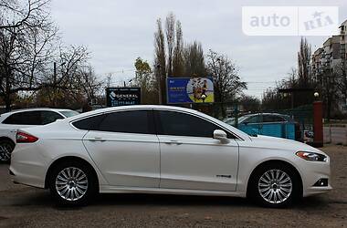 Седан Ford Fusion 2012 в 