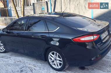 Седан Ford Fusion 2014 в 